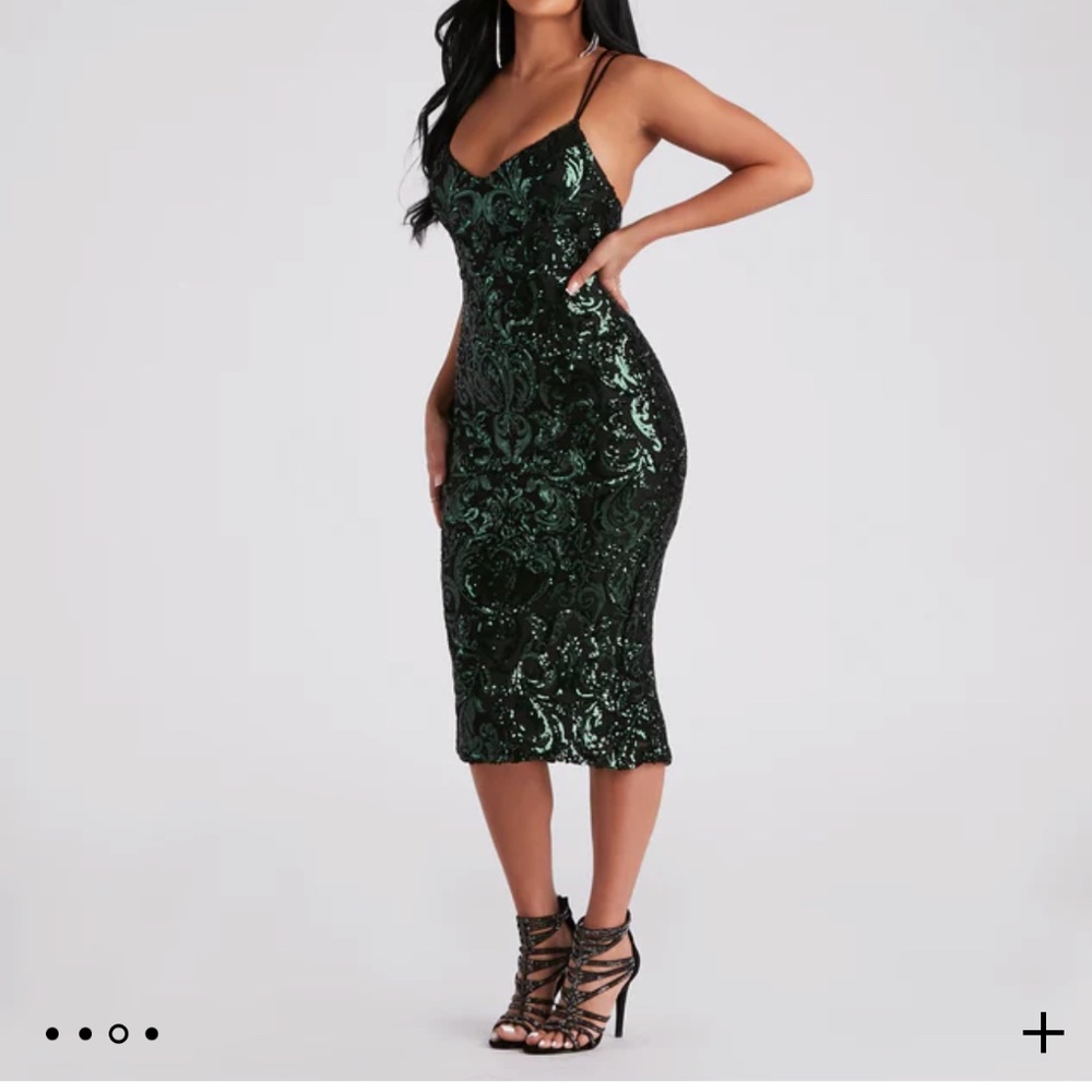 Windsor Adora Formal Sequin Midi Dress- small
